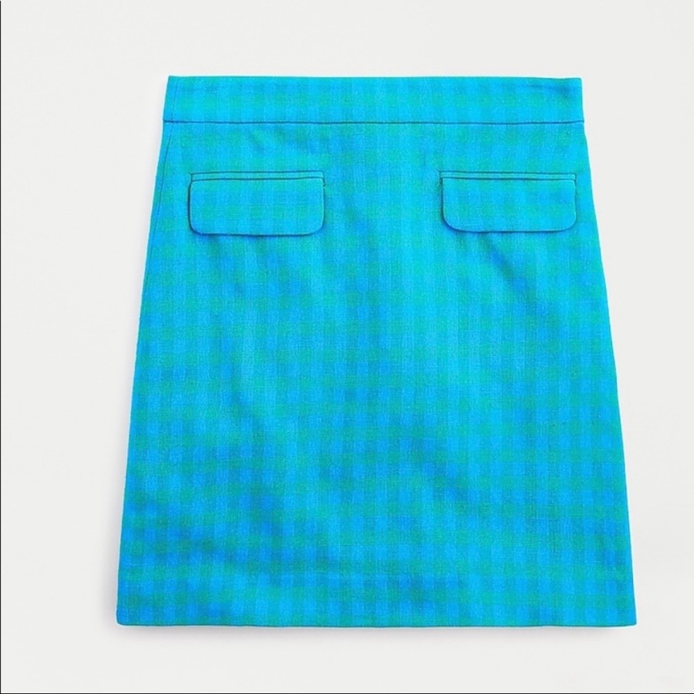 Front-flap pocket skirt in colorful gingham